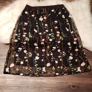 Embroidered Floral Black Tulle Skirt Long Sz M